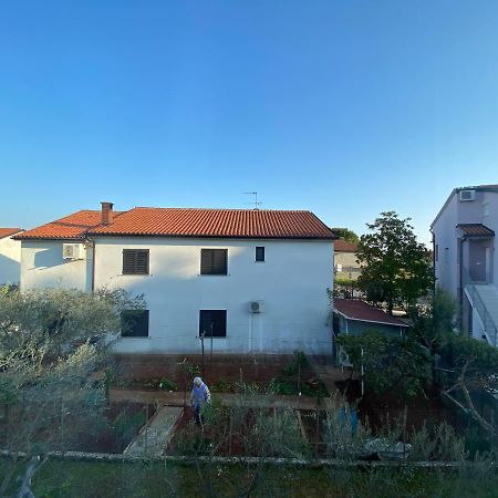 Apartman Milka Novigrad Istria Buitenkant foto